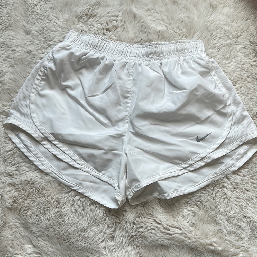 White Nike Women’s Tempo Shorts- Size Small